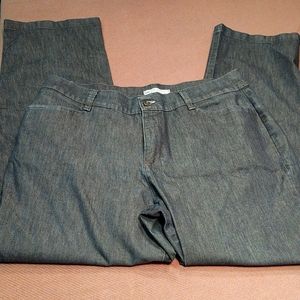 Lee relaxed fit blue jeans